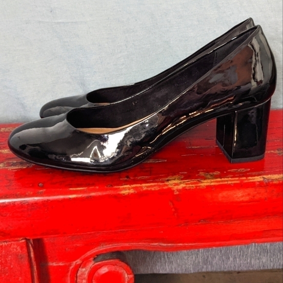 Nwot CL by Laundry Black Patent Round Toe Pump 8 Block Heel Office - Picture 2 of 9